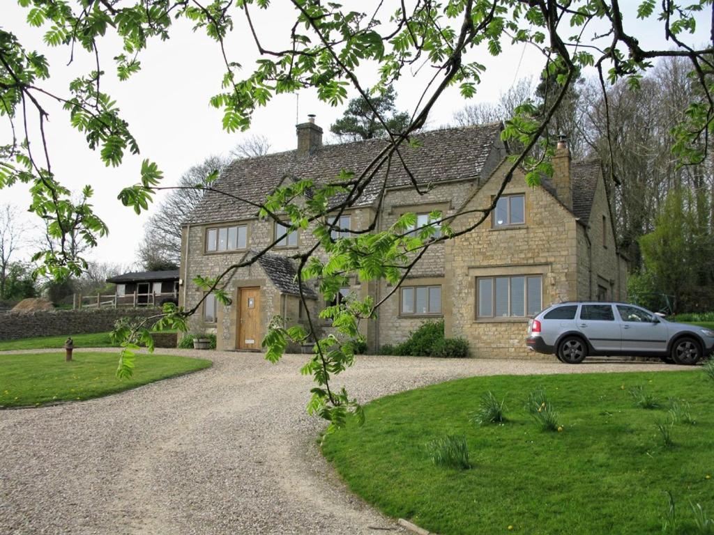 Bed and Breakfast Cotswold House à Chedworth Extérieur photo
